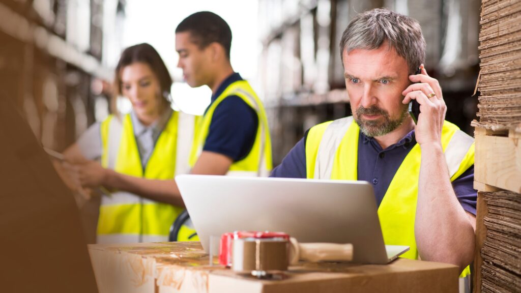 Processo de sourcing e avaliação de fornecedores na China.